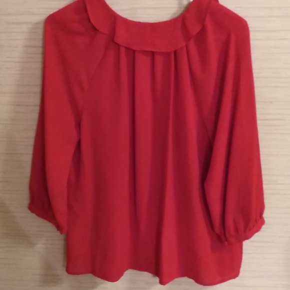 Elle Christmas Red Top - Picture 3 of 3